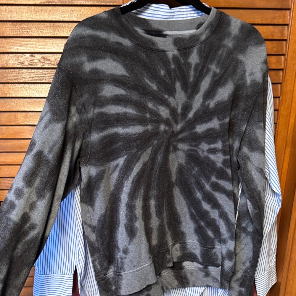 Women’s Black Tie-Dye Sweater NEVER WORN